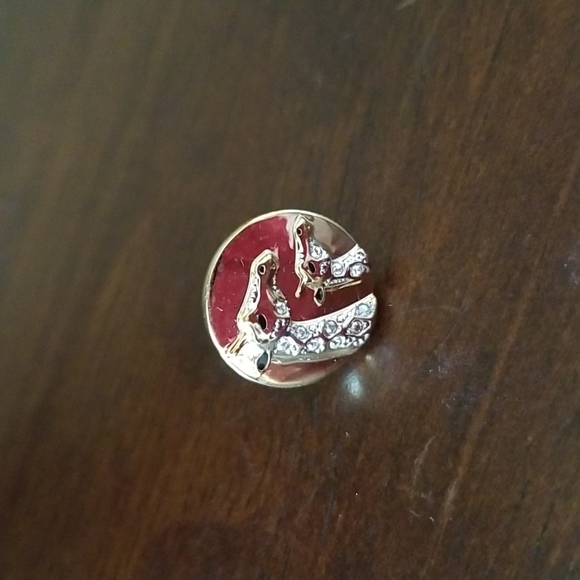 Swarovski giraffe pin - Picture 7 of 7